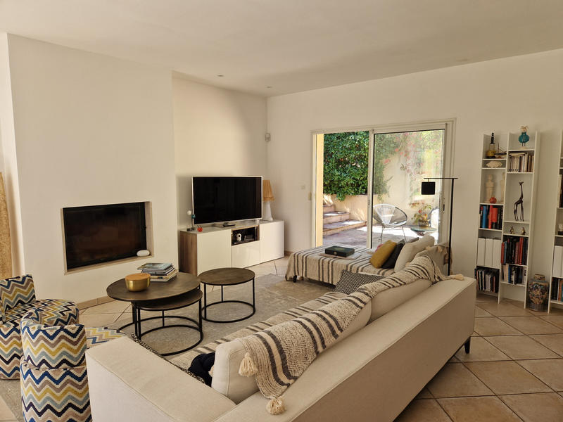 Maison - 205 m² - 6 pièces