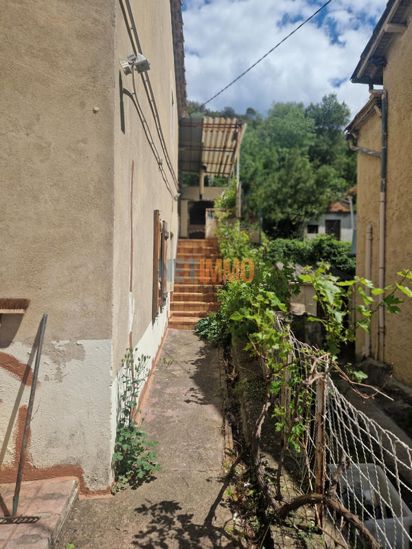 Maison - 180 m² - 10 pièces