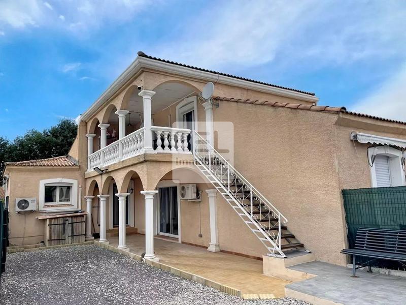 Maison - 273 m² - 11 pièces
