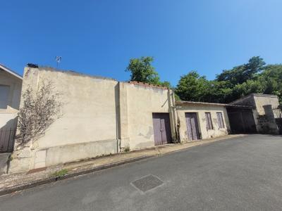 Maison - 180 m² - 2 pièces