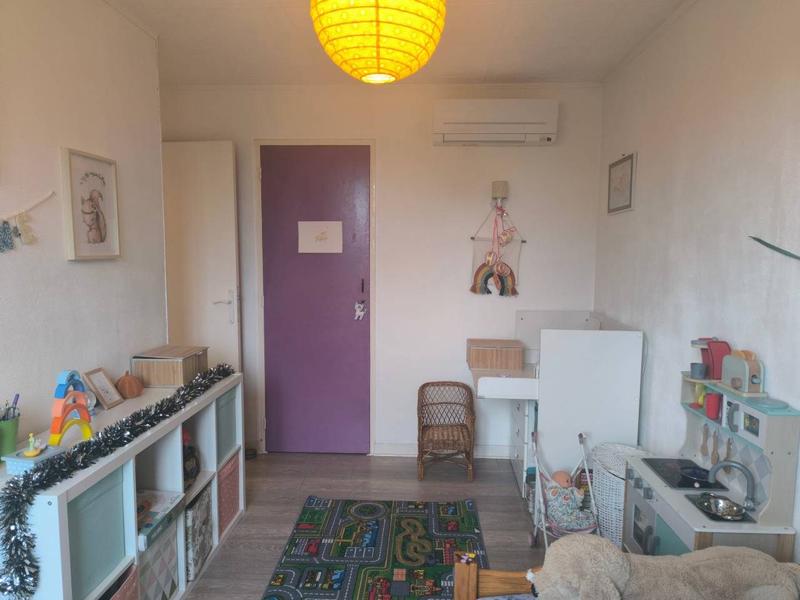 Appartement - 81 m² - 5 pièces