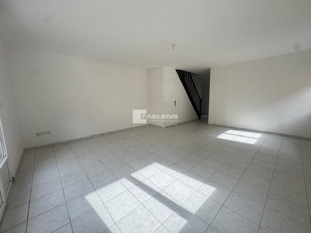 Maison traditionnelle - 75 m² - 3 pièces