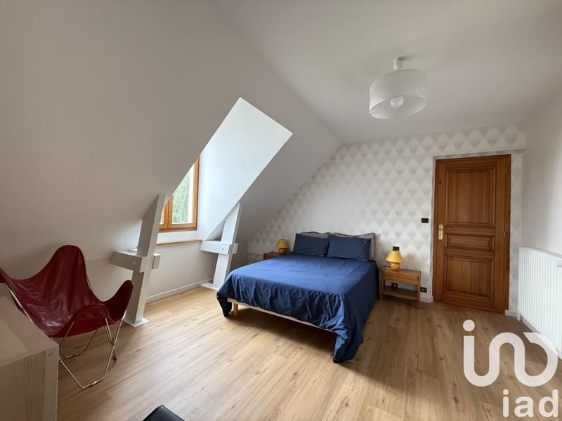 Maison - 237 m² - 10 pièces