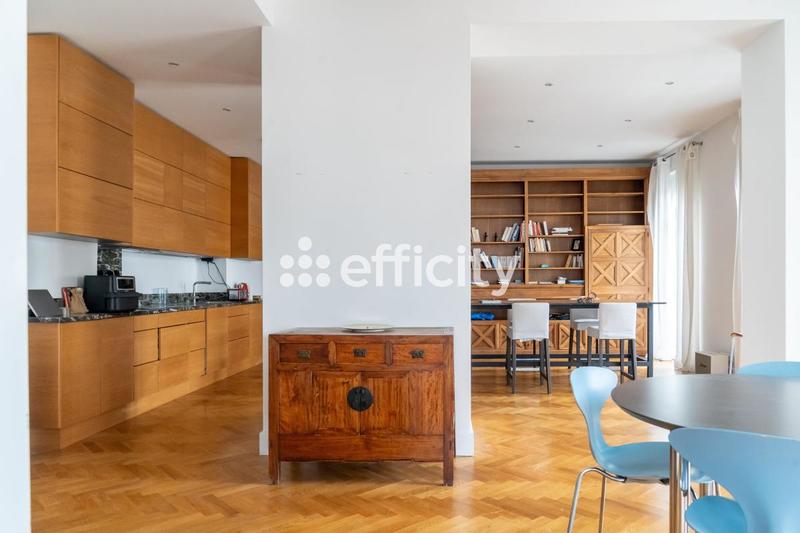 Appartement - 168 m² - 6 pièces