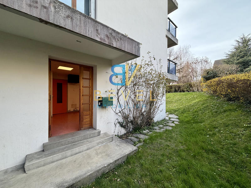 Local commercial - 77 m² - 3 pièces