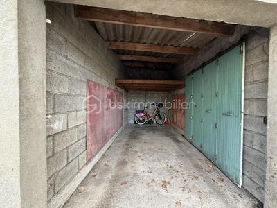 Garage - 12 m²