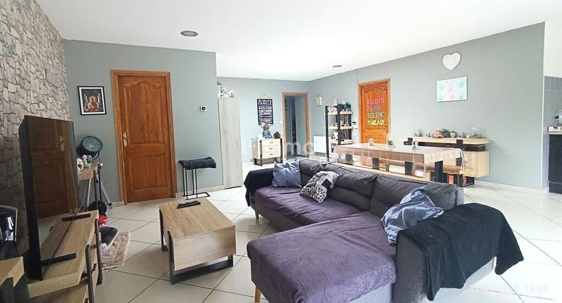 Maison - 250 m² - 12 pièces