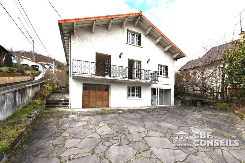 Maison - 160 m² - 8 pièces