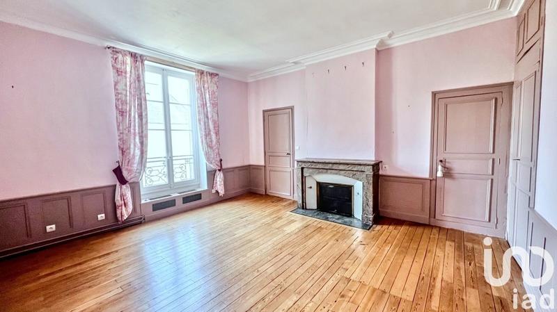 Maison - 325 m² - 10 pièces