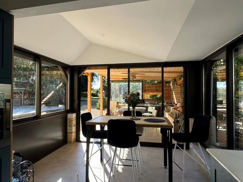 Maison - 537 m² - 22 pièces