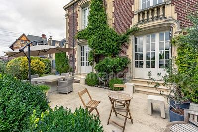 Maison - 175 m² - 7 pièces