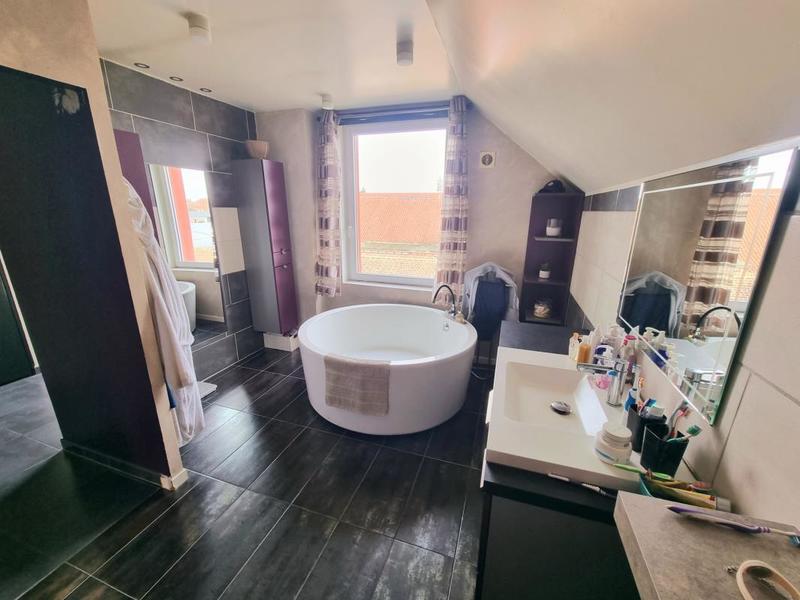 Maison - 150 m² - 5 pièces