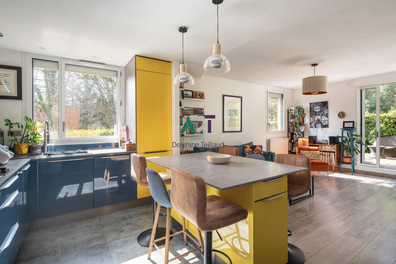 Appartement - 90 m² - 5 pièces