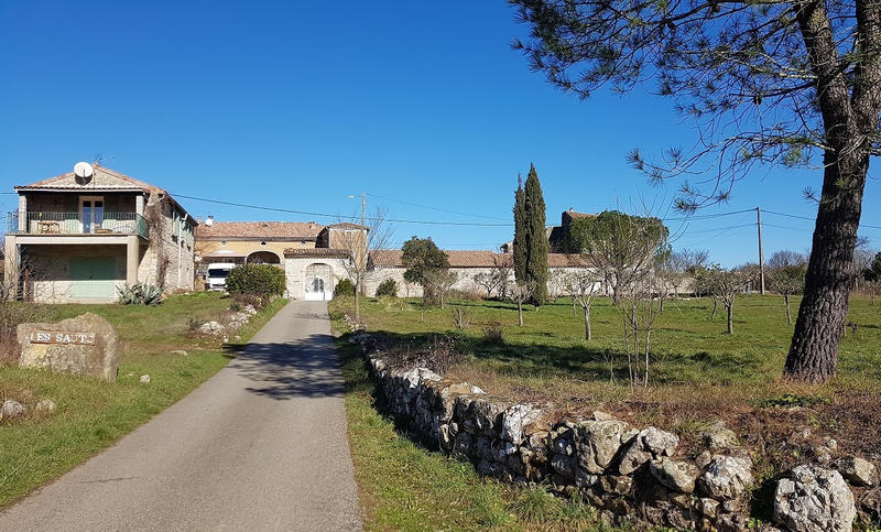 Mas - 550 m² - 26 pièces