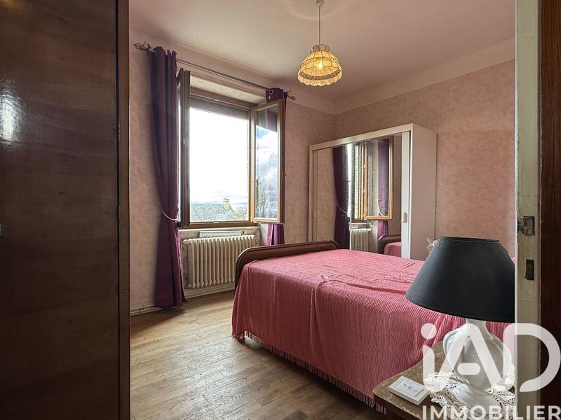 Maison - 273 m² - 9 pièces