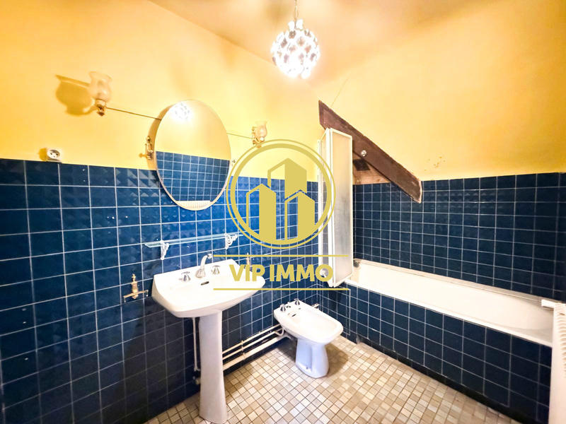 Maison - 204 m² - 10 pièces