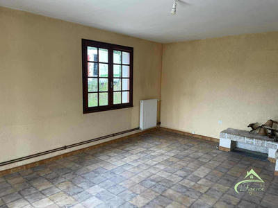 Maison - 95 m² - 4 pièces