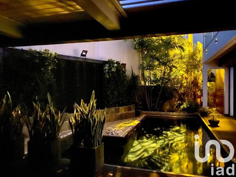 Maison - 308 m² - 9 pièces