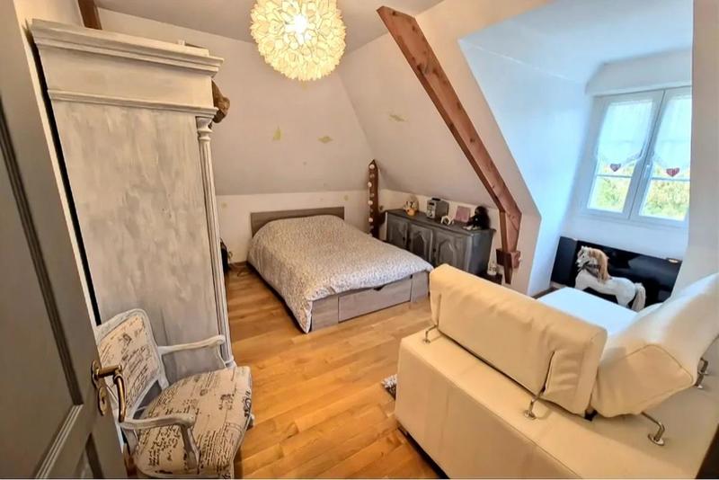 Pavillon - 160 m² - 6 pièces