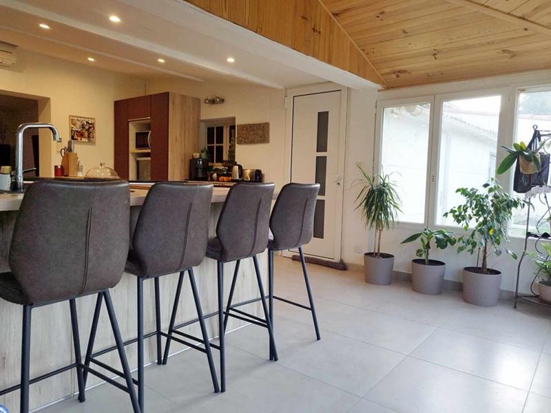 Maison - 303 m² - 9 pièces