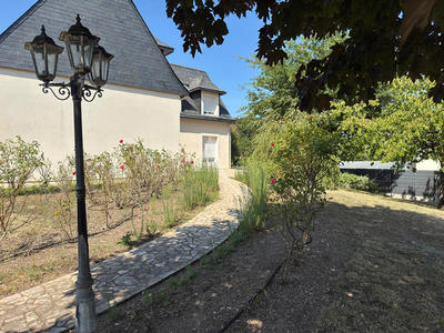 Maison - 200 m² - 8 pièces