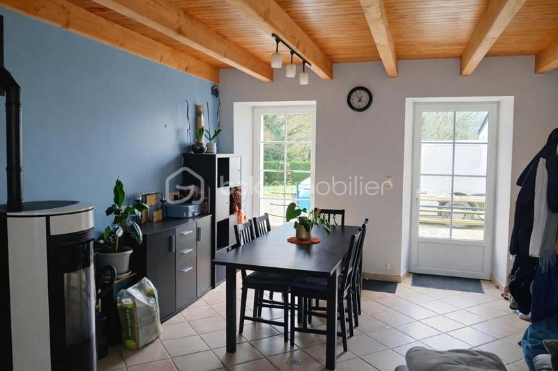 Maison - 104 m² - 6 pièces