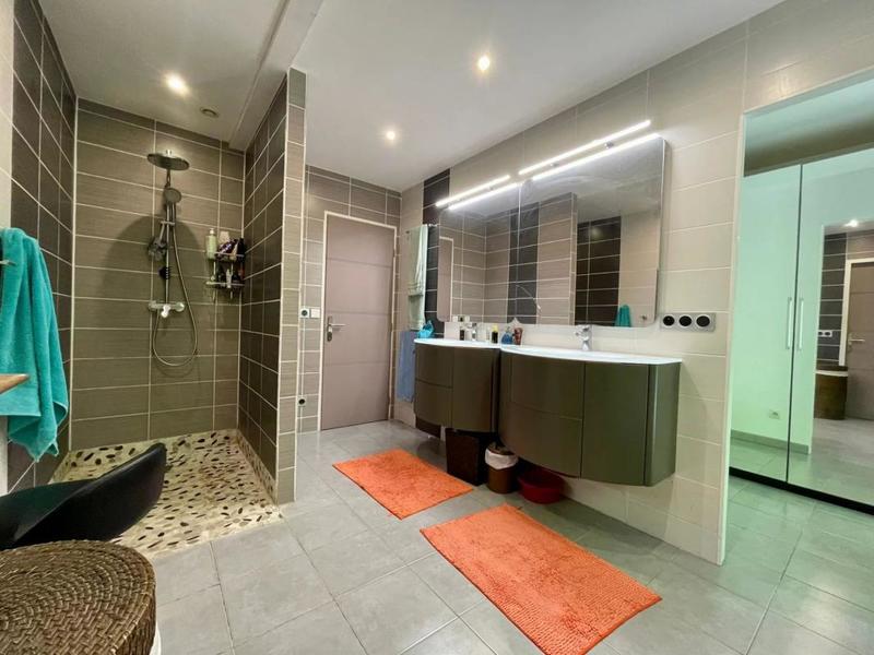 Maison - 156 m² - 6 pièces