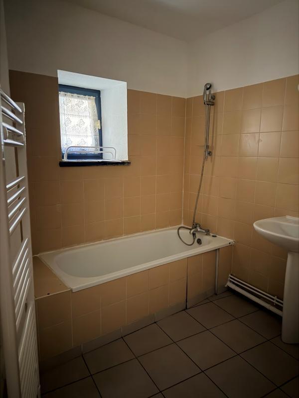 Appartement - 65 m² - 2 pièces