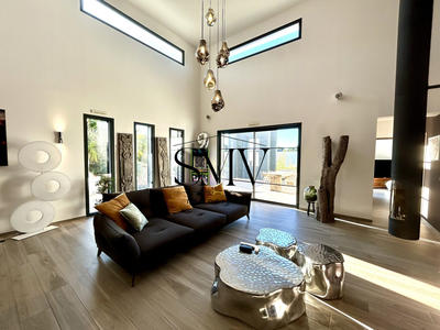 Villa - 207 m² - 5 pièces