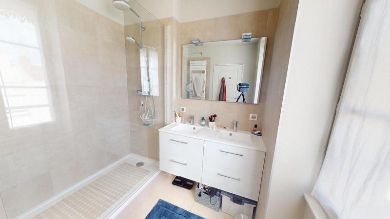 Appartement - 85 m² - 3 pièces