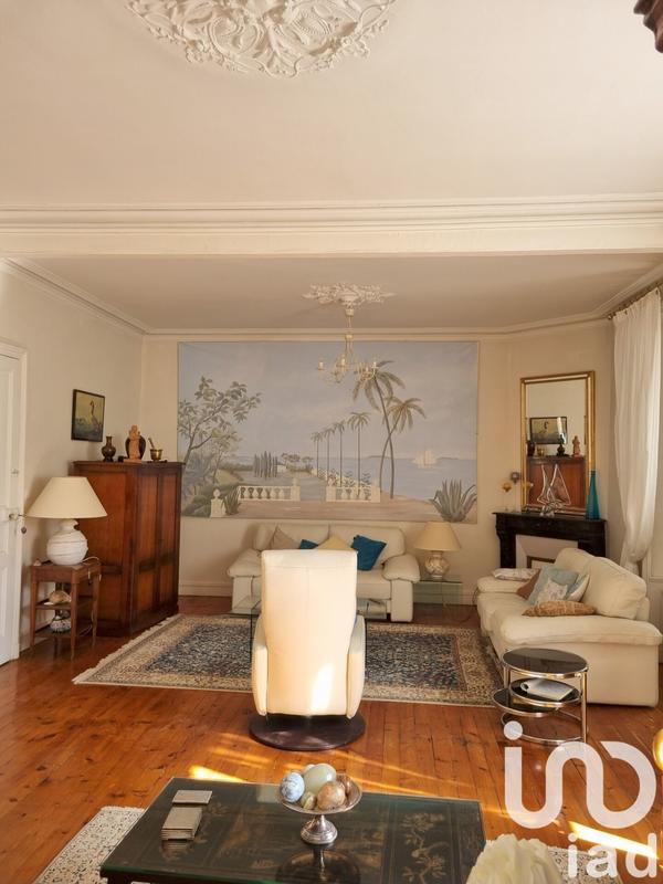 Appartement - 169 m² - 8 pièces