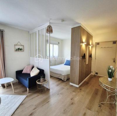 Studio - 30 m² - 1 pièce