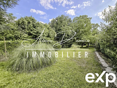 Maison - 208 m² - 9 pièces