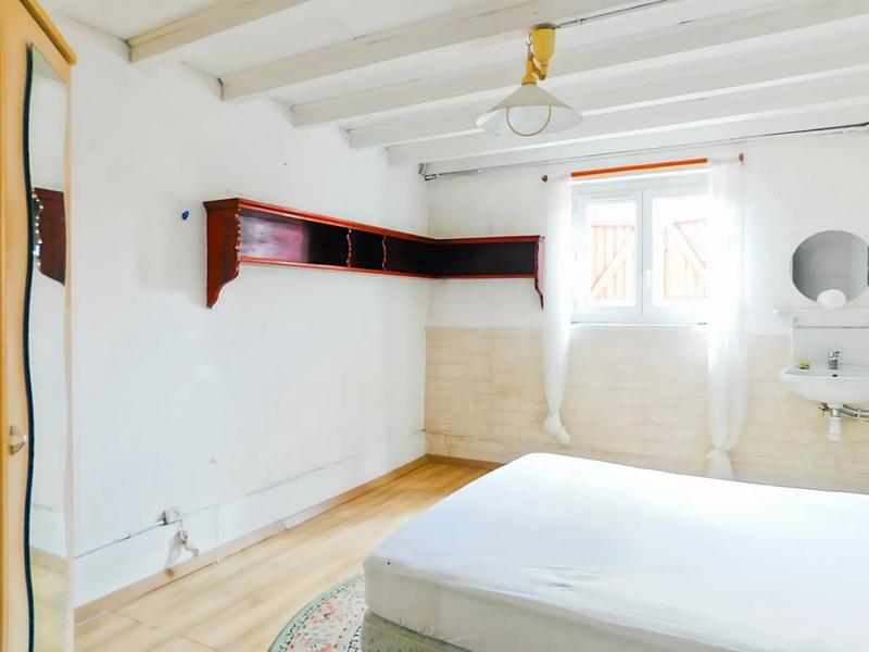 Maison - 210 m² - 8 pièces