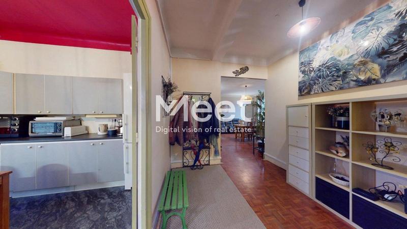 Appartement - 100 m² - 5 pièces