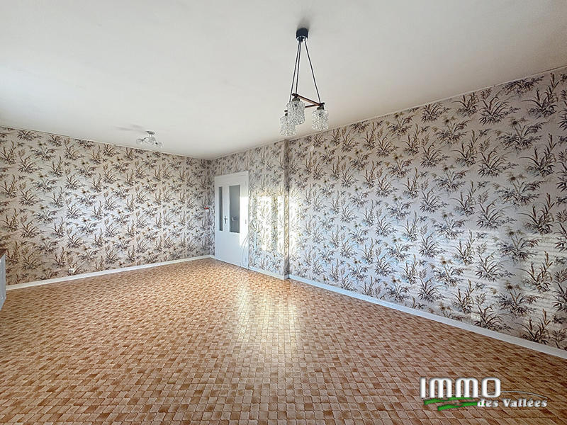 Maison - 83 m² - 5 pièces