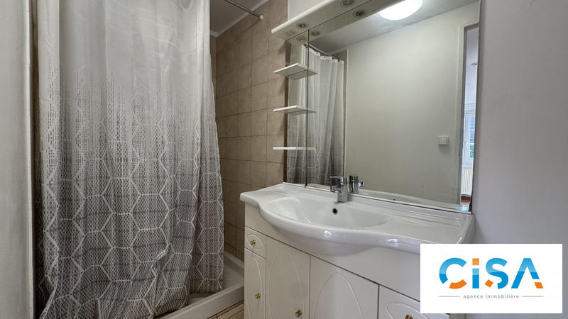 Maison traditionnelle - 125 m² - 6 pièces