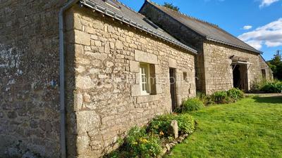 Maison en pierre - 187 m² - 7 pièces