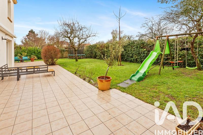 Maison - 166 m² - 6 pièces