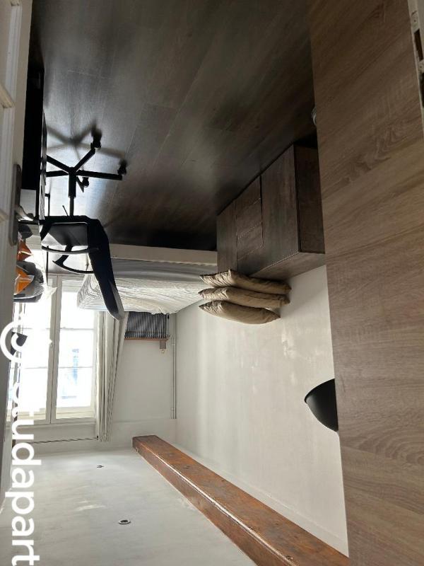 Chambre - 9 m² - 1 pièce