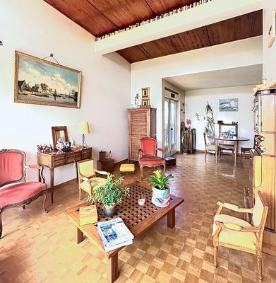 Appartement - 92 m² - 5 pièces