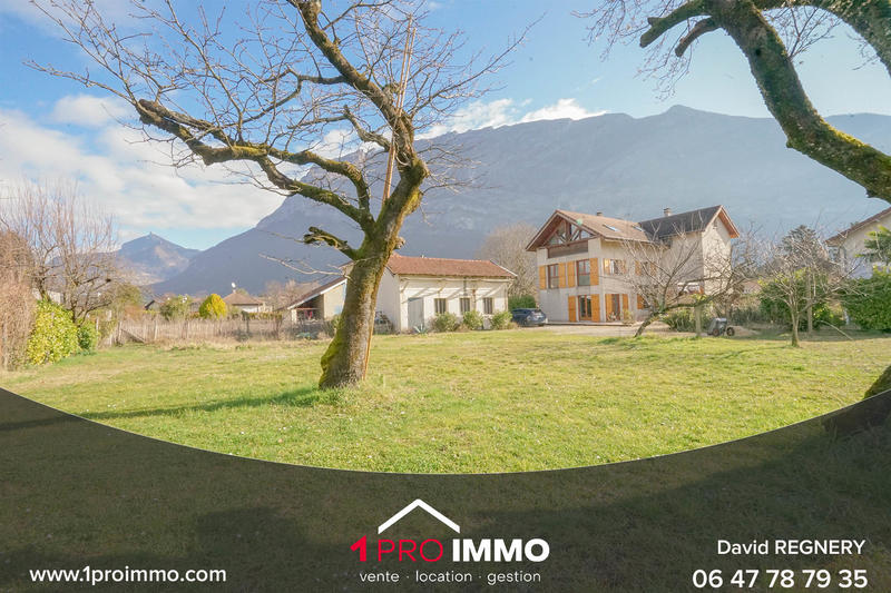 Maison - 224 m² - 8 pièces