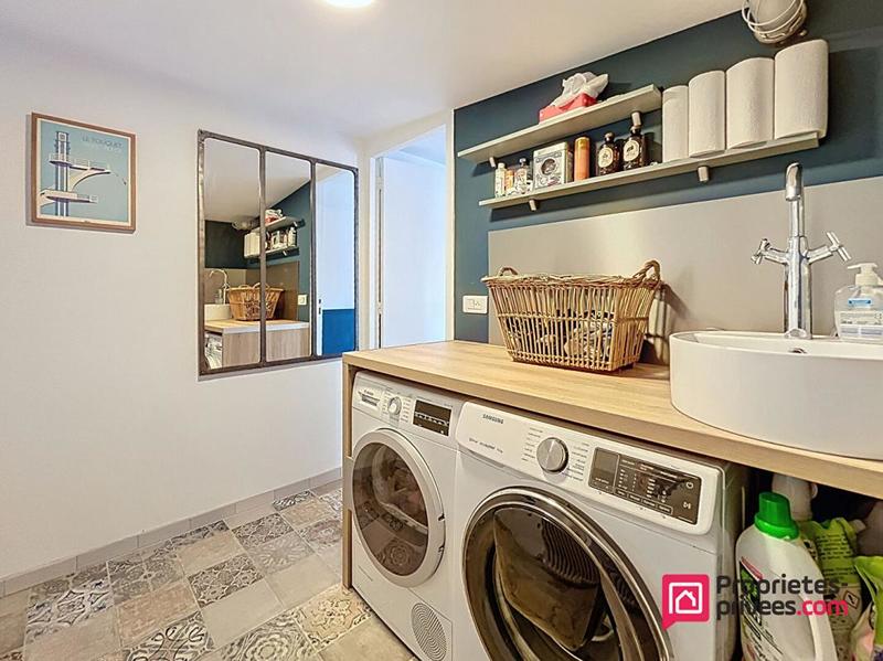 Maison - 174 m² - 8 pièces