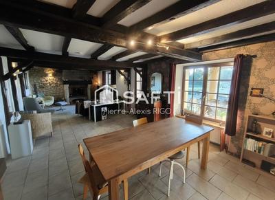 Maison - 185 m² - 6 pièces