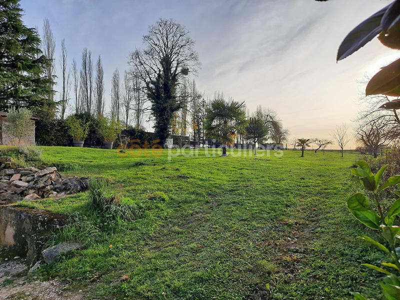 Maison - 232 m² - 6 pièces