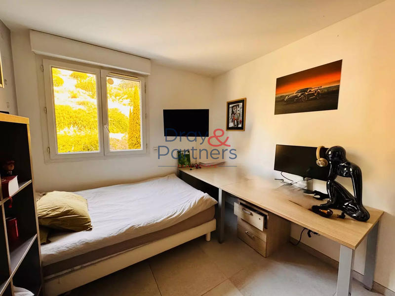 Appartement - 84 m² - 4 pièces