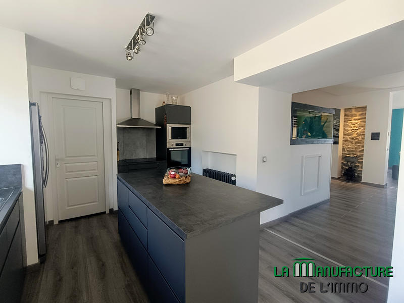 Maison - 177 m² - 6 pièces