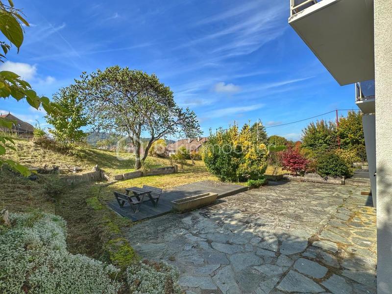 Propriété - 220 m² - 6 pièces