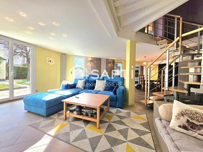 Maison - 214 m² - 6 pièces