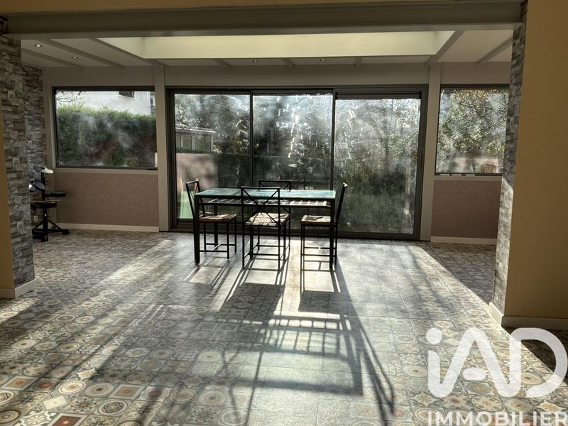 Maison - 133 m² - 10 pièces